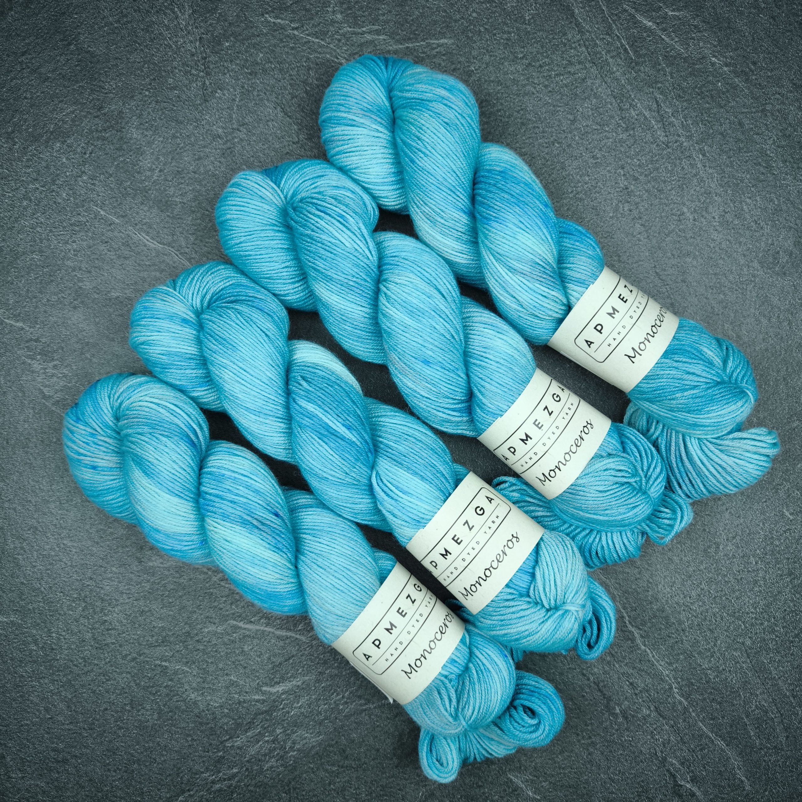 MONOCEROS: Merino non-superwash wool - 300m (T-43) - Image 3