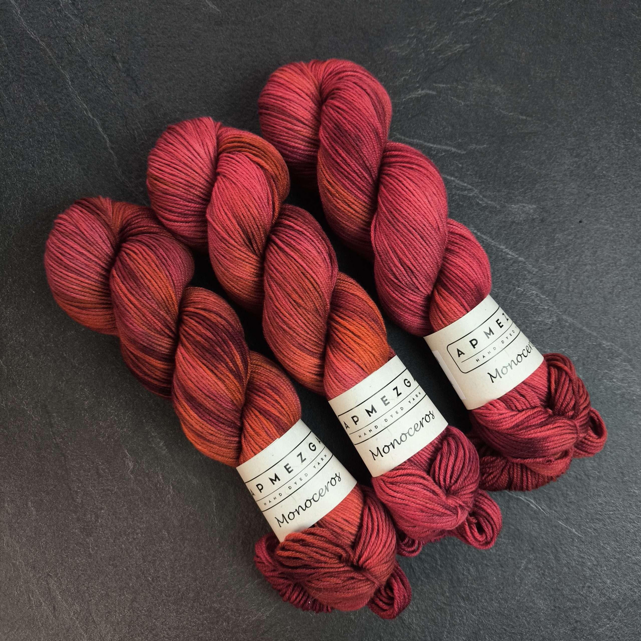 Monoceros (100% merino wool non-superwash) (1) T-068 Monoceros (100% merino wool non-superwash) (1) T-068