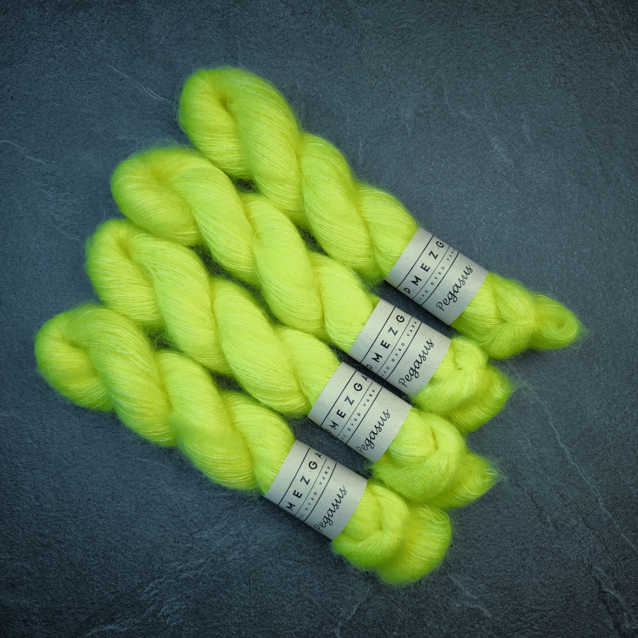 PEGASUS: kid moheris su šilku - 25g / 210m (F-299)