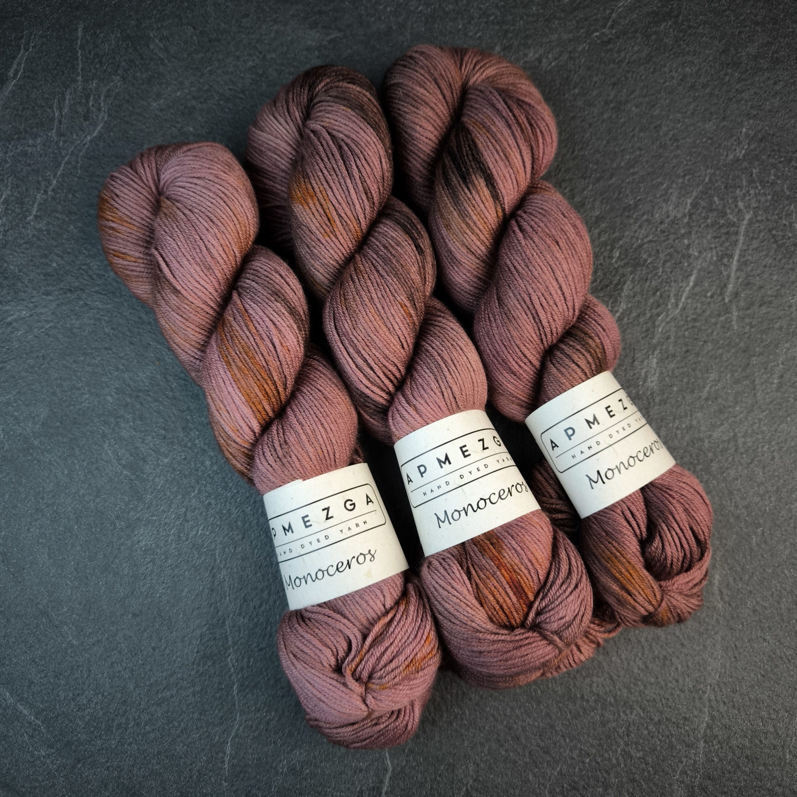 Monoceros (merino non superwash wool) T-076 (1)