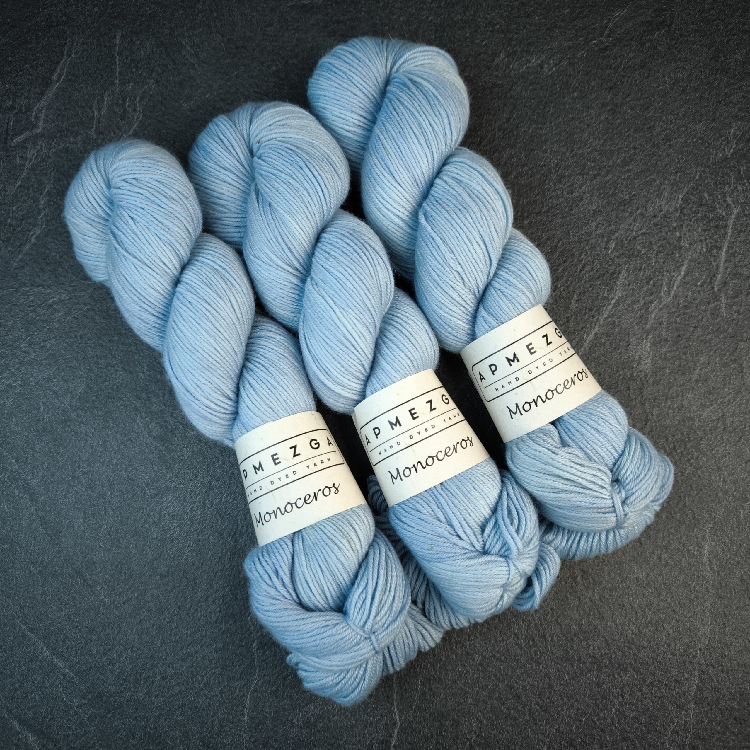 Monoceros (merino non superwash wool) T-077 (1) Monoceros (merino non superwash wool) T-077 (1)