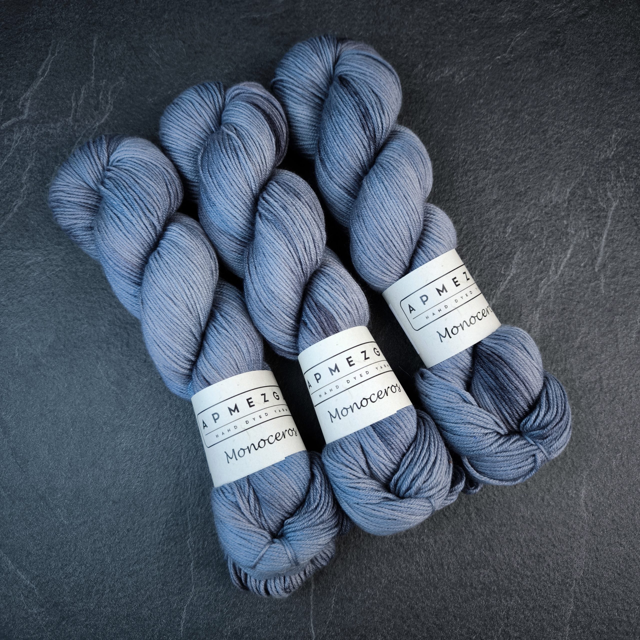 Monoceros (merino non superwash wool) T-104 (1) Monoceros (merino non superwash wool) T-104 (1)