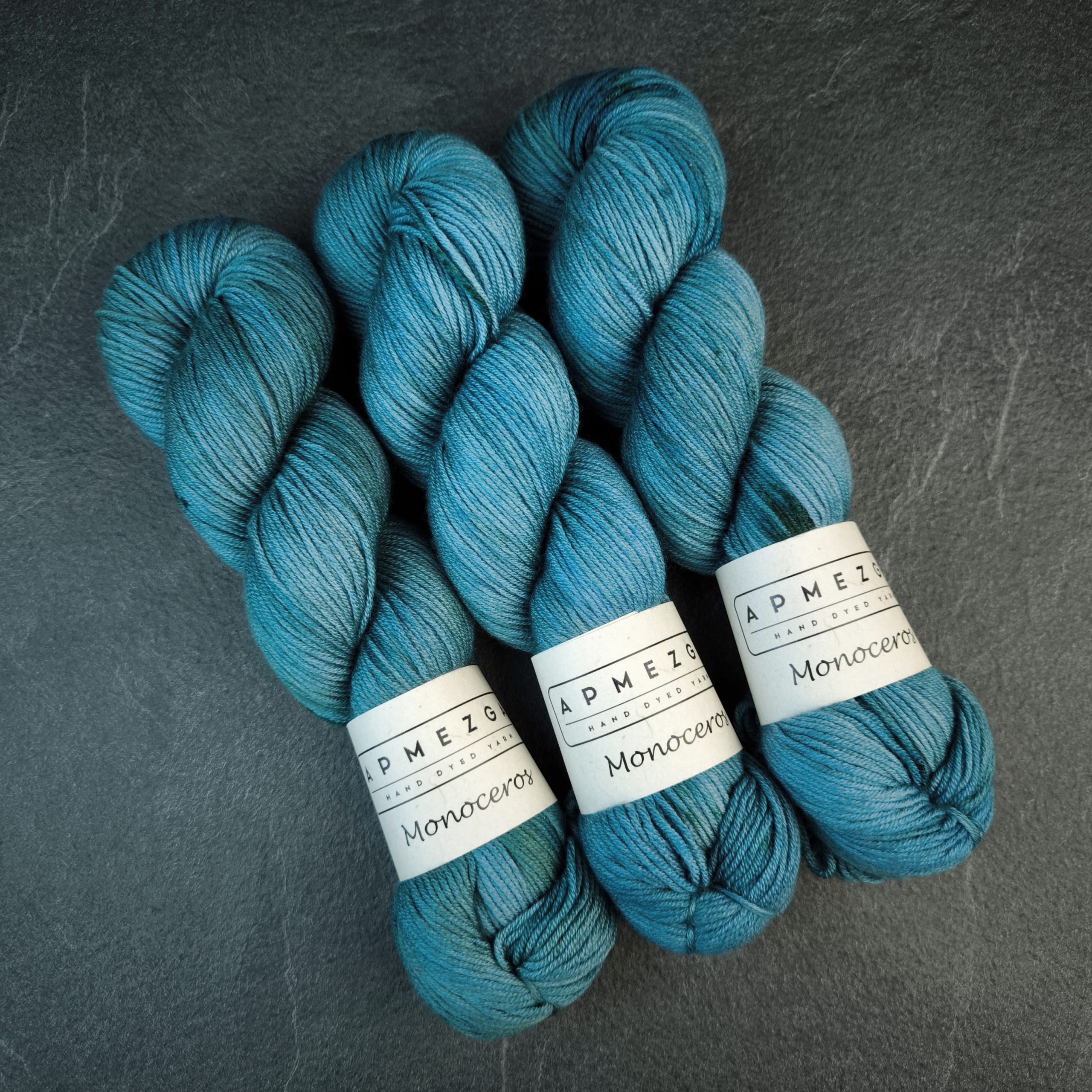Monoceros (merino non superwash wool) T-107-2 (1) Monoceros (merino non superwash wool) T-107-2 (1)