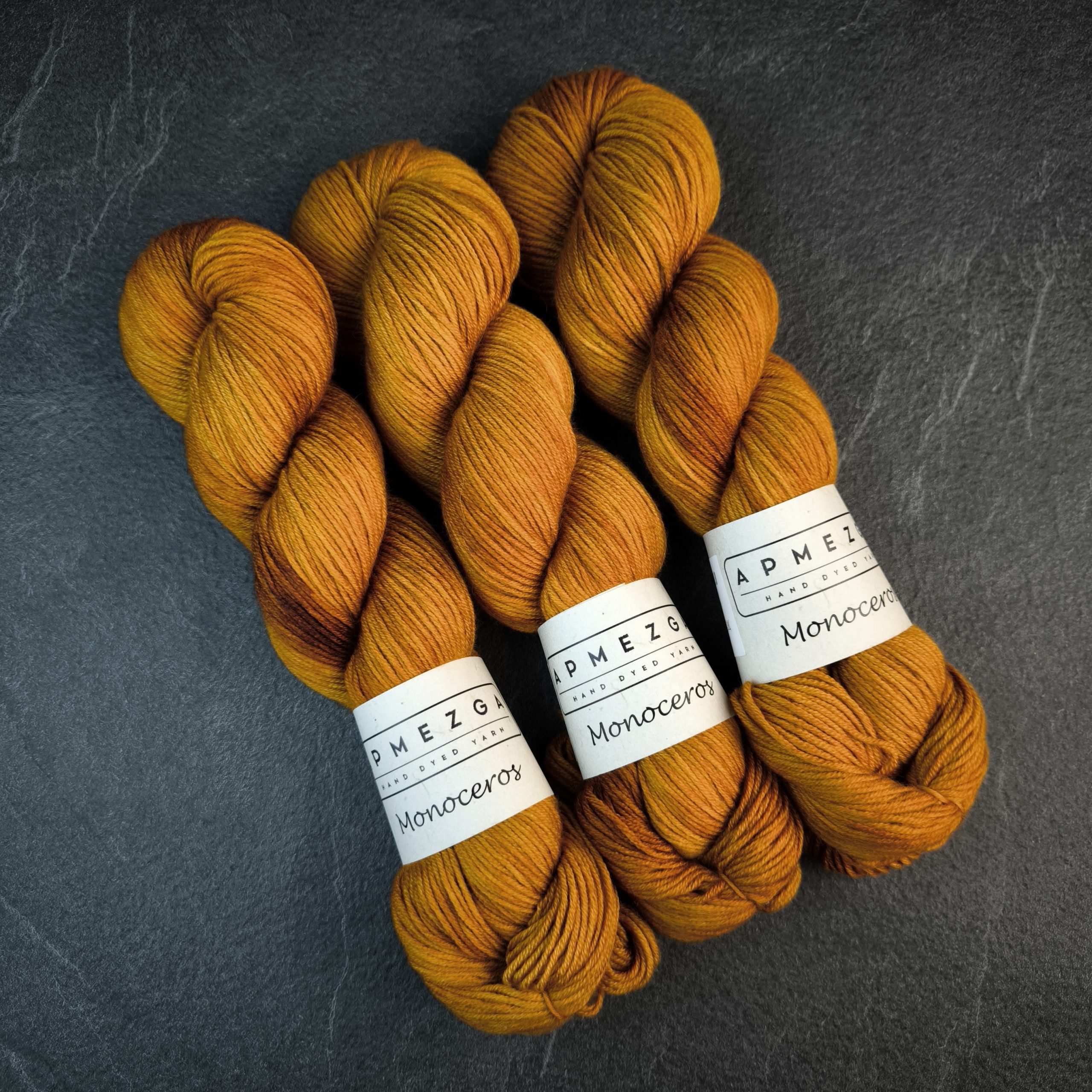 Monoceros (merino non superwash wool) T-108 (1) Monoceros (merino non superwash wool) T-108 (1)