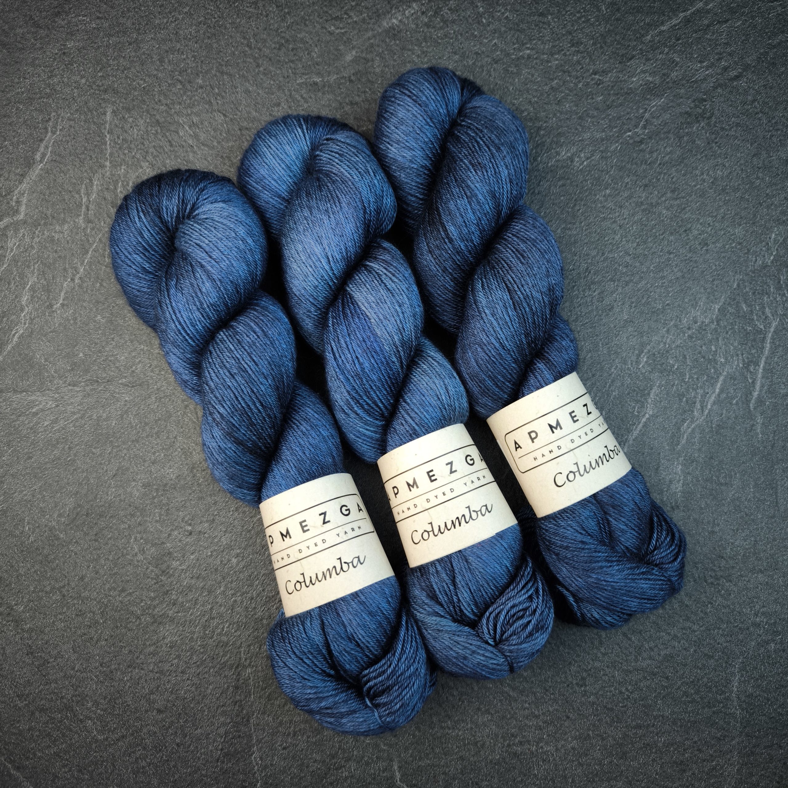 Columba (merino wool with silk) (19) L-261 Columba (merino wool with silk) (19) L-261