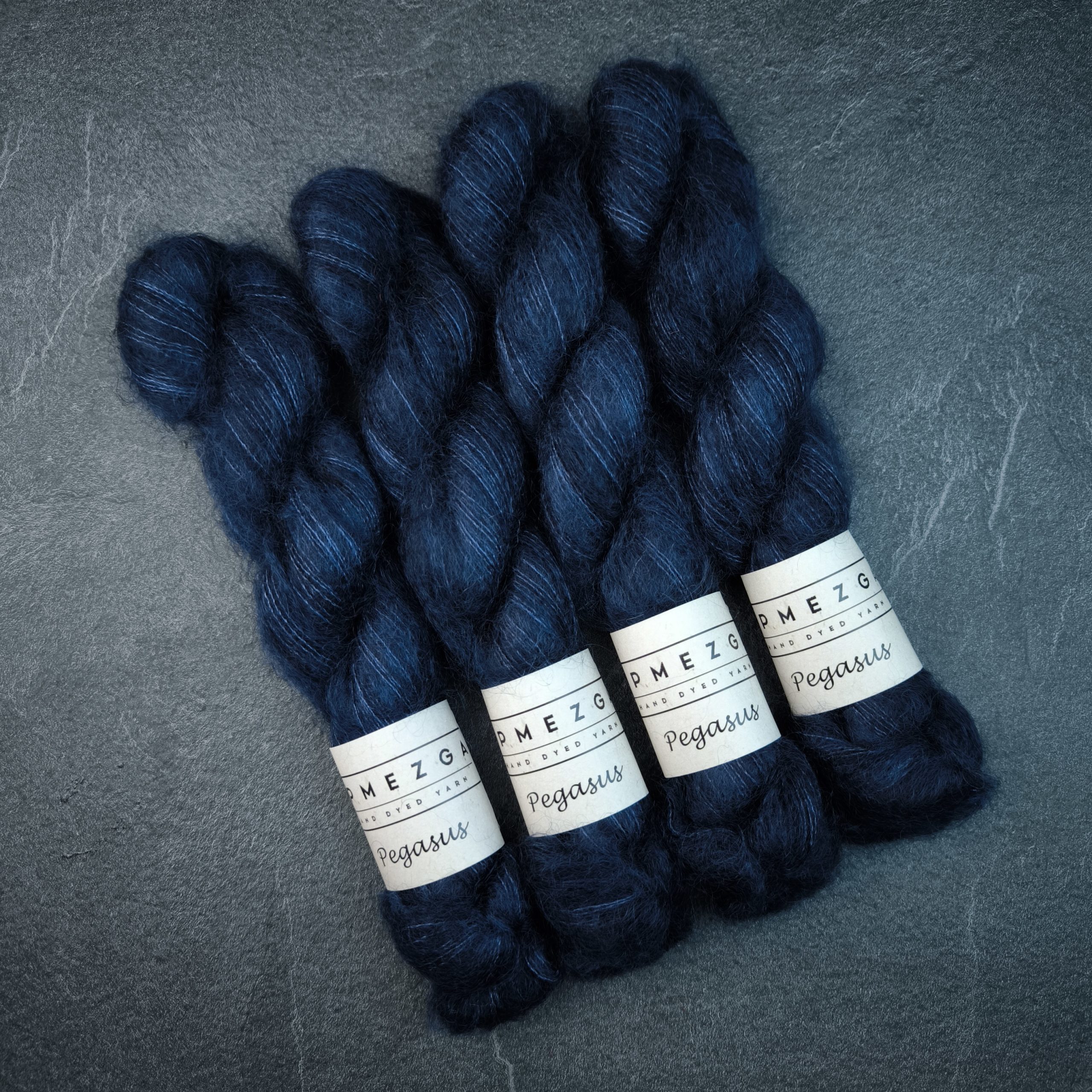 Pegasus (Kid mohair with silk) (1) F-365